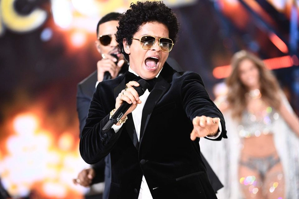 Bruno Mars Height