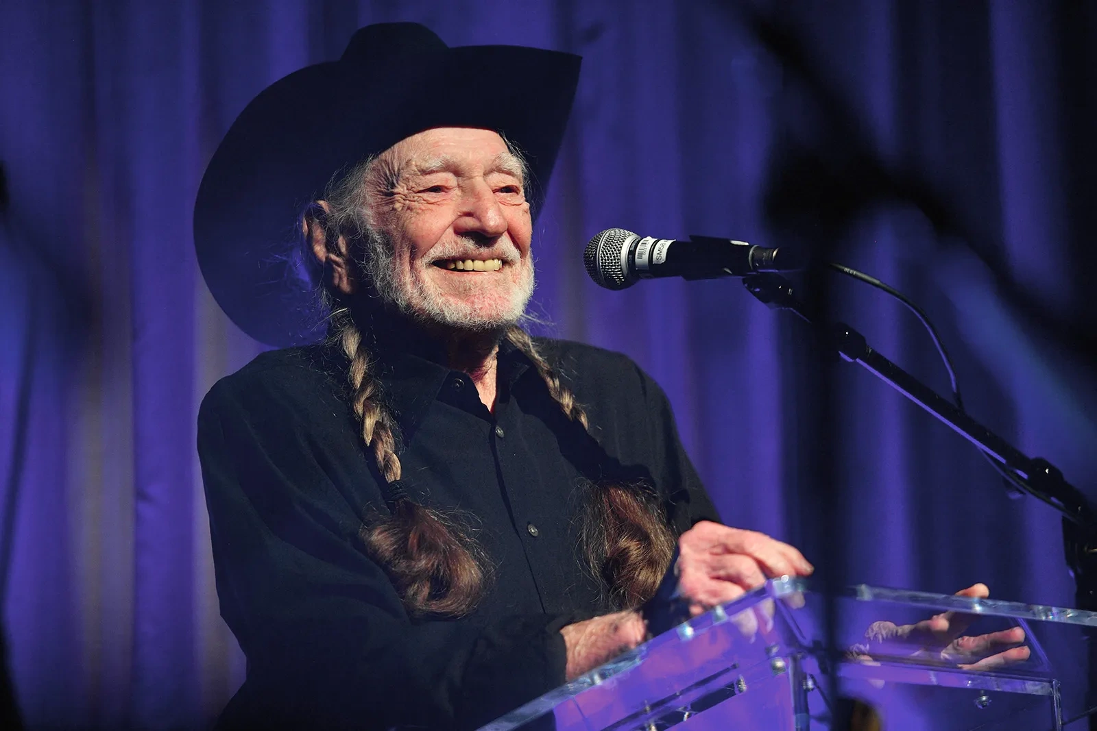 Willie Nelson Height